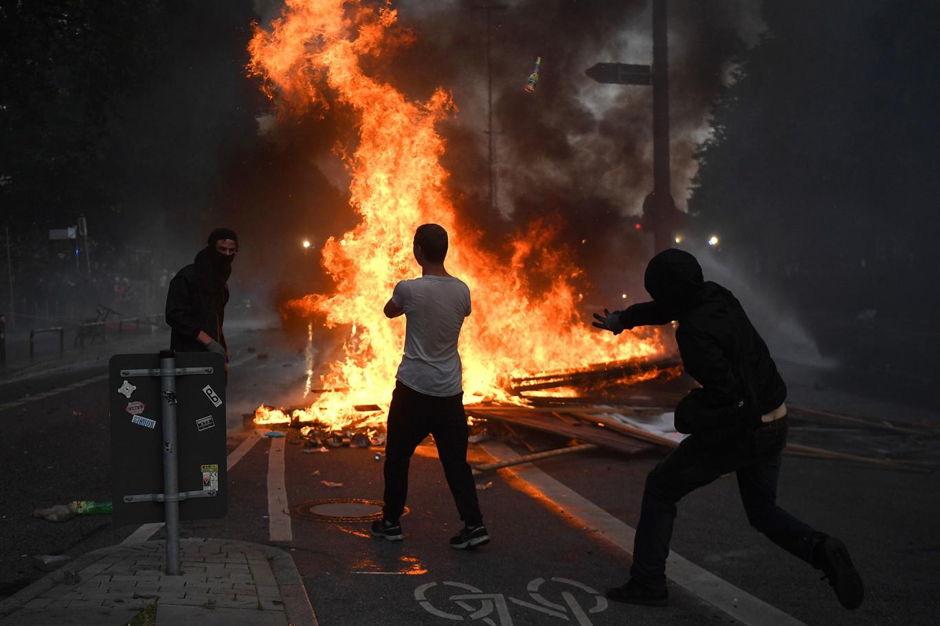 G20 Summit: Refugees call Hamburg rioters ‘crazy’ after third night of violence
