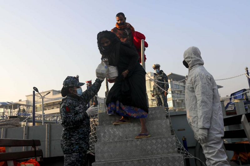 Bangladesh: Halt Forced Relocation of Rohingya Refugees