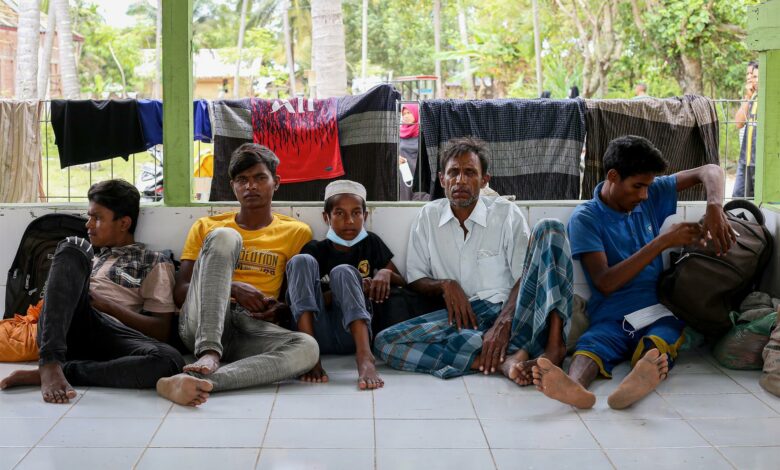 More Than 100 Rohingya Refugees Arrive in Indonesia after Month at Sea